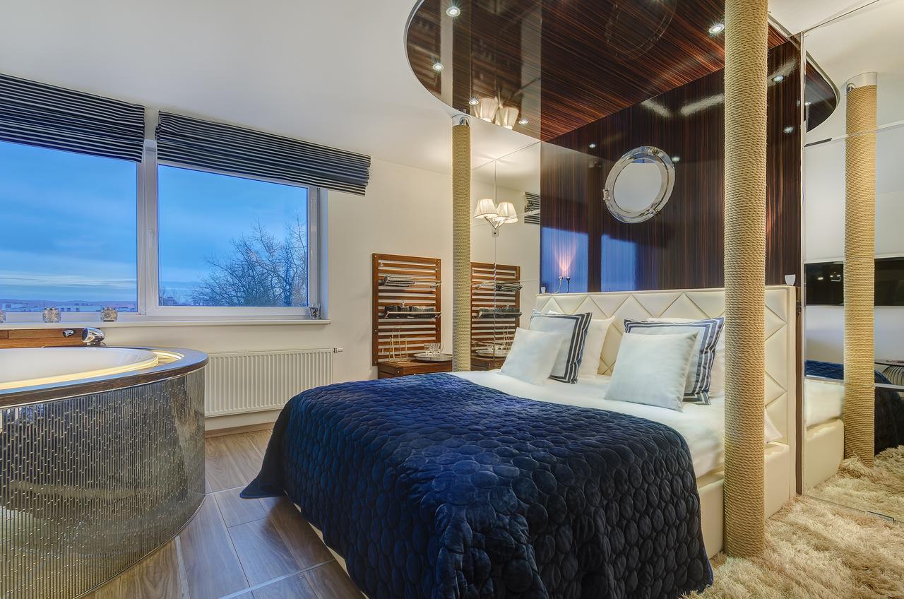 June Street Spa Apartments 빌뉴스 외부 사진